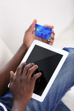 adam tablet ve kredi kartı