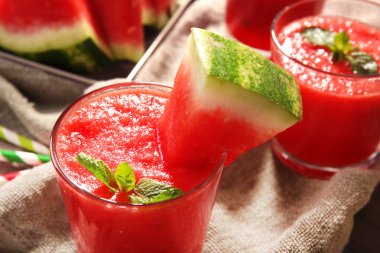 Karpuz suyu gözlük