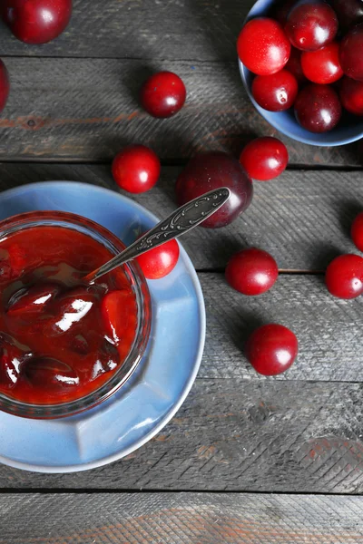 Sabrosa mermelada de ciruela casera — Foto de Stock