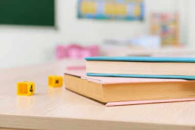 Masaüstü kitaplar closeup ile 