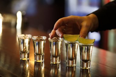 Barmen iş başında