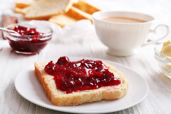 Bread with butter and homemade jam — Stock Photo, Image