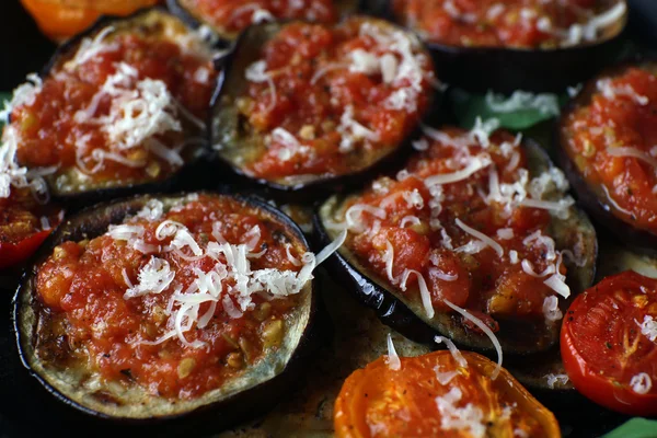 Verdure al forno su padella primo piano — Foto Stock