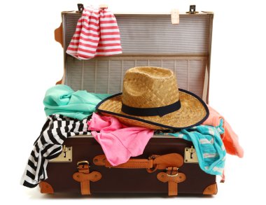 Ambalaj bavul üzerinde beyaz izole seyahat için