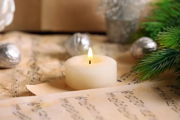 Music notes with Christmas decoration close up — Stock Photo, Image