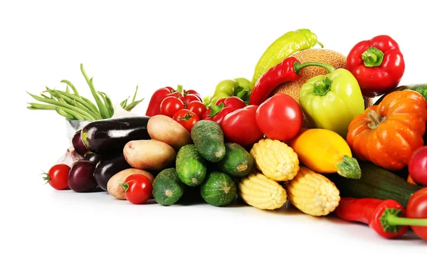 新鲜水果和蔬菜上白色孤立的组成 — 图库照片