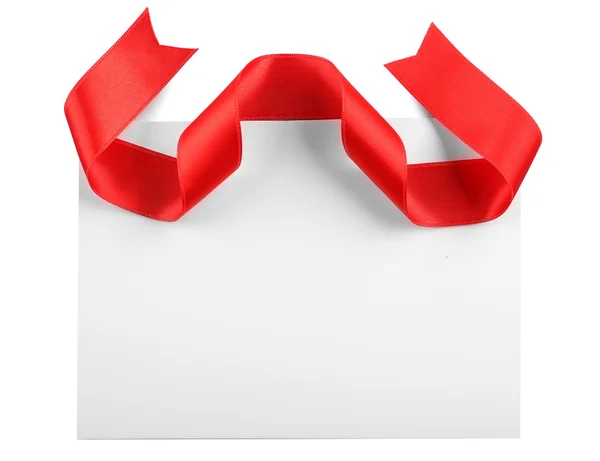 Tarjeta con cinta roja aislada en blanco — Foto de Stock