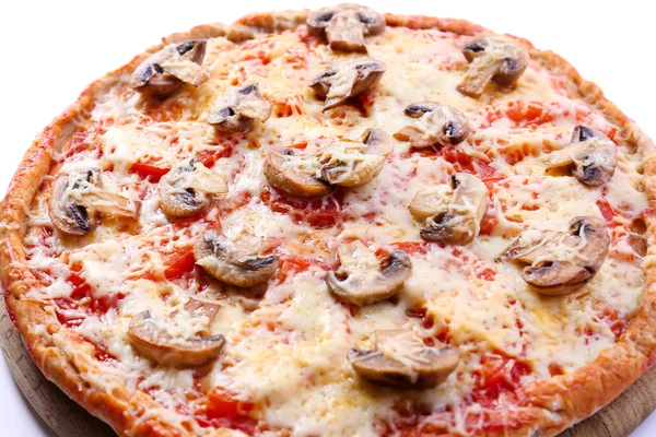 Sabrosa pizza con verduras de cerca —  Fotos de Stock