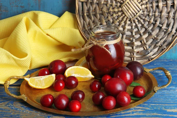 Gustosa marmellata di prugne fatta in casa — Foto Stock