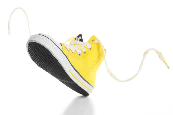 Sapato amarelo brilhante — Fotografia de Stock