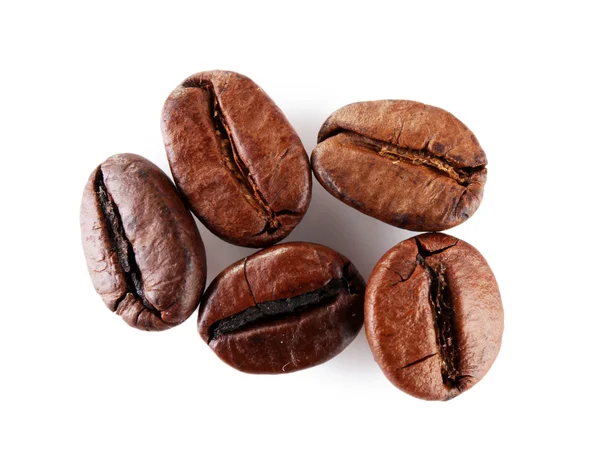 Grains de café brun isolés sur blanc — Photo