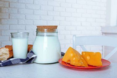 ekmek ve peynir süt