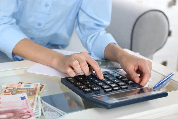 Accounting concept.Analyzing finance report — Stock Photo, Image