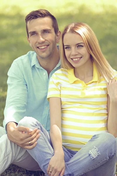 Młoda kobieta w ciąży z mężem Zdjęcie Stockowe