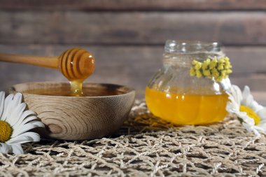 Bal ve çiçekler hasır mat