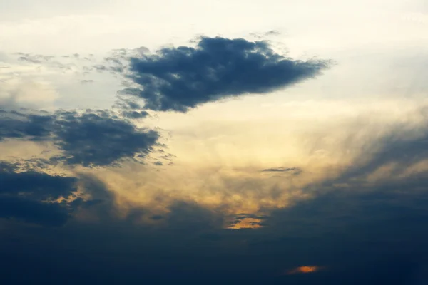 Himmel Hintergrund mit Wolken — Stockfoto