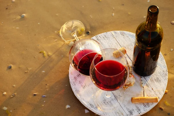 Vino Botella y copas — Foto de Stock