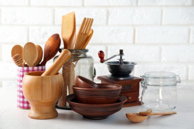 Farklı mutfak eşyaları ile kompozisyon