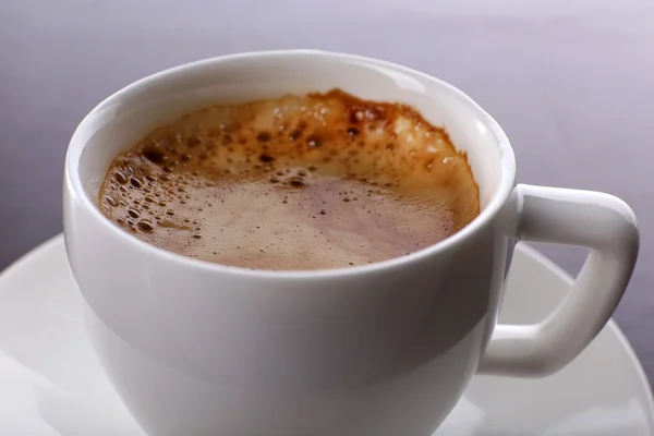 Kopje koffie op tafel — Stockfoto