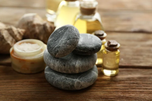 Stapel stenen van de spa en wellness behandeling — Stockfoto