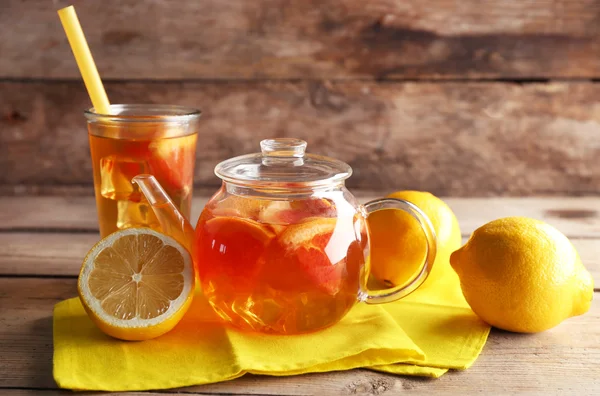 Chá gelado com limão e toranja — Fotografia de Stock