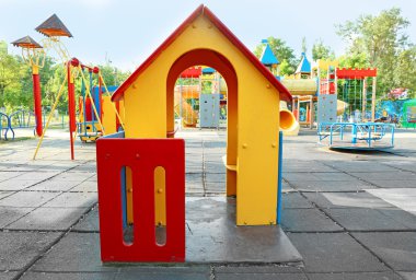 renkli çocuk oyun alanı