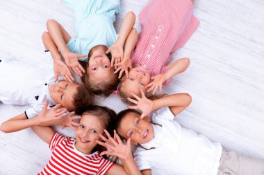 Çocukların kattaki dairede Üstten Görünüm