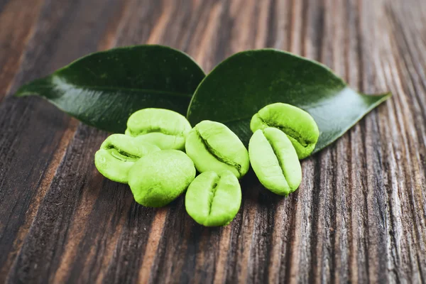 Grüne Kaffeebohnen — Stockfoto