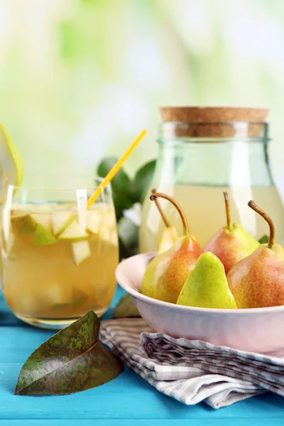 Fresh pear juice — Stock Photo, Image