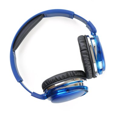 modern kulaklıklar üzerinde beyaz izole