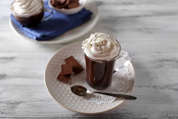 Taza de café con crema —  Fotos de Stock