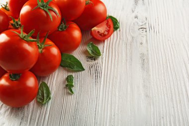 kırmızı taze domates