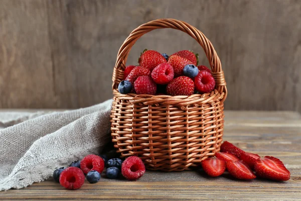 Tasty ripe berries — Stock Photo, Image