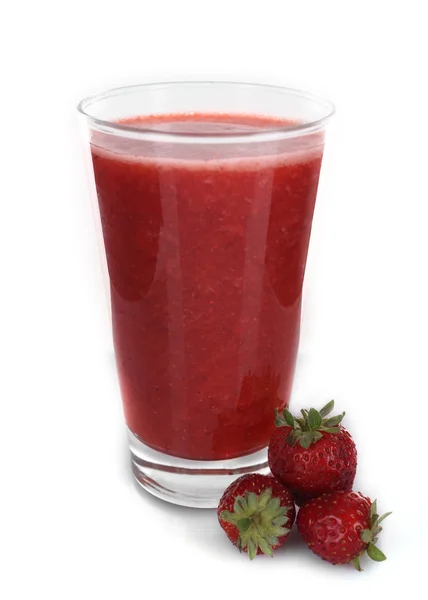 Färska jordgubbar cocktail glas — Stockfoto