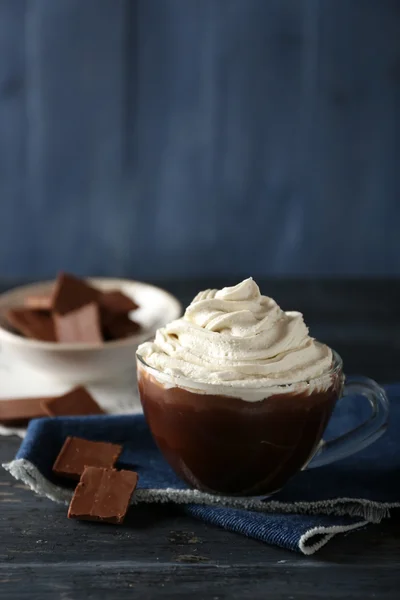 Taza de café con crema —  Fotos de Stock