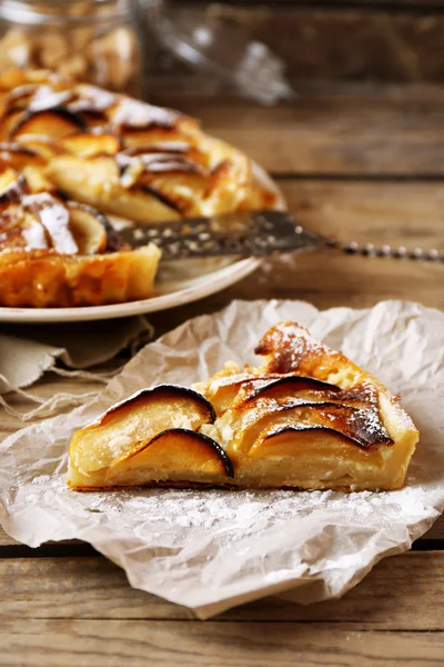 Stück hausgemachter Apfelkuchen — Stockfoto