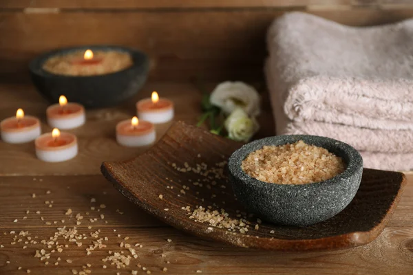 Beautiful spa composition with candles on wooden background — Stock Photo, Image