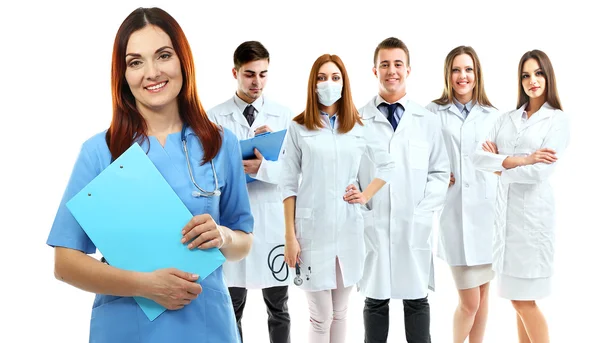 Grupa lekarzy na białym tle uśmiechnięty — Zdjęcie stockowe