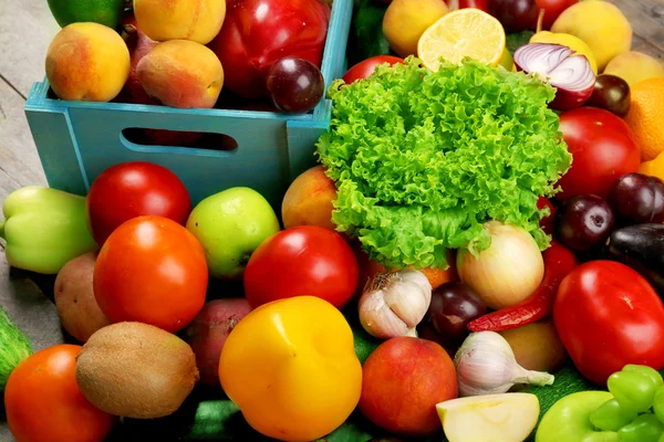 Heap of fresh fruits and vegetables close up — Stock Photo, Image