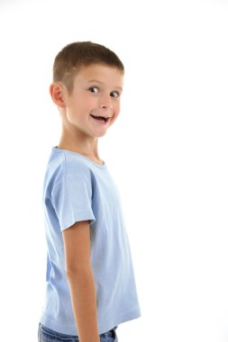 Güzel bir çocuk, üzerinde beyaz izole