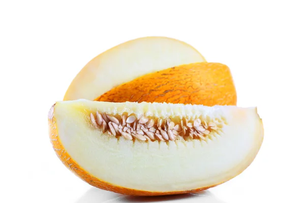 Skivad färsk melon isolerad på vit — Stockfoto