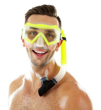 Maske ya da gözlük, üzerinde beyaz izole yüzme ile genç adam