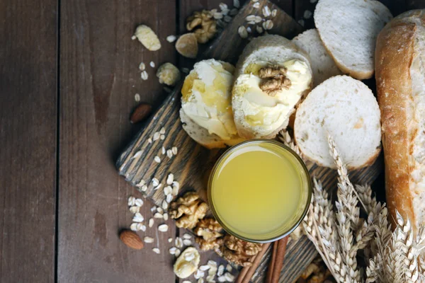 Healthy breakfast with bread, honey, nuts. Country breakfast concept — Stock Photo, Image