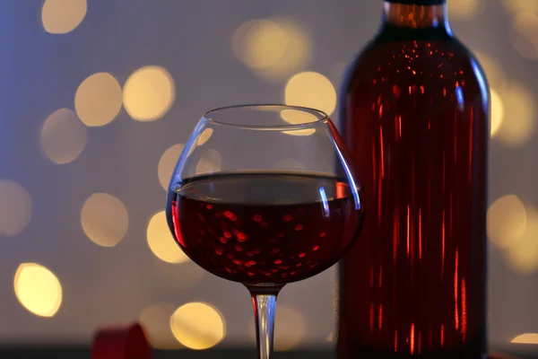 Vinho e decoração de Natal — Fotografia de Stock