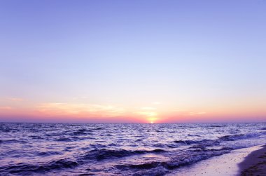 yaz sahilde günbatımı