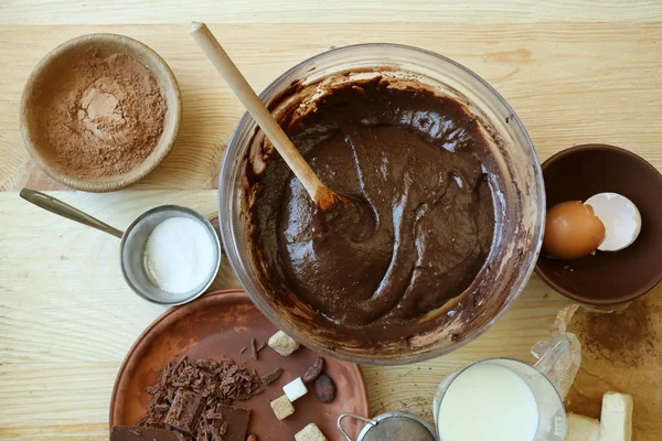 Preparación de masa para pastel de chocolate — Foto de Stock