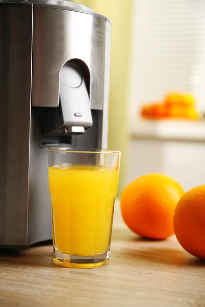 Juicer and orange juice