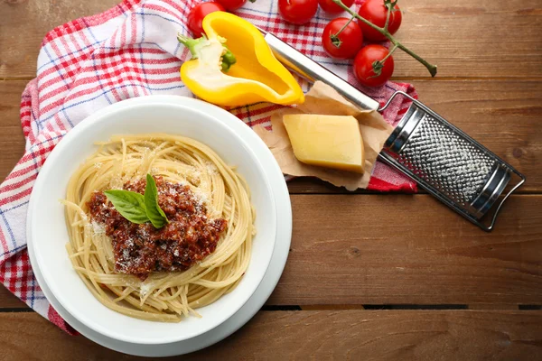 Spaghetti Bolognese with parmesan cheese — Stock Photo, Image