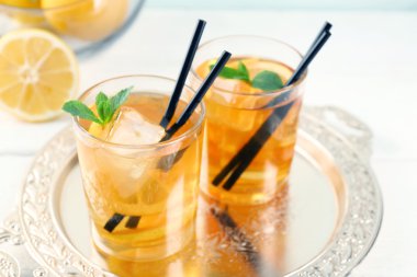 Limonlu buzlu çay 