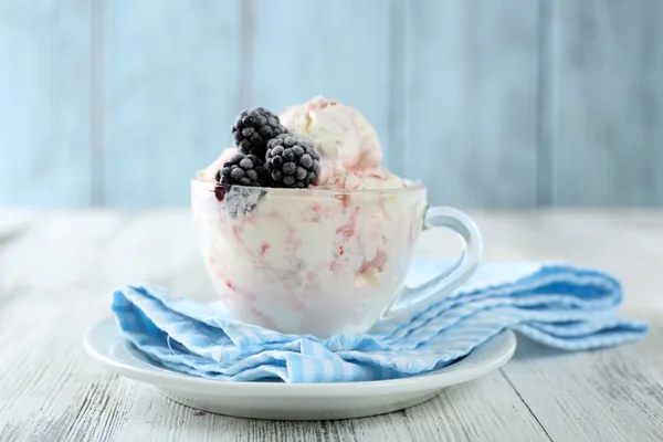 Delicious ice cream — Stock Photo, Image